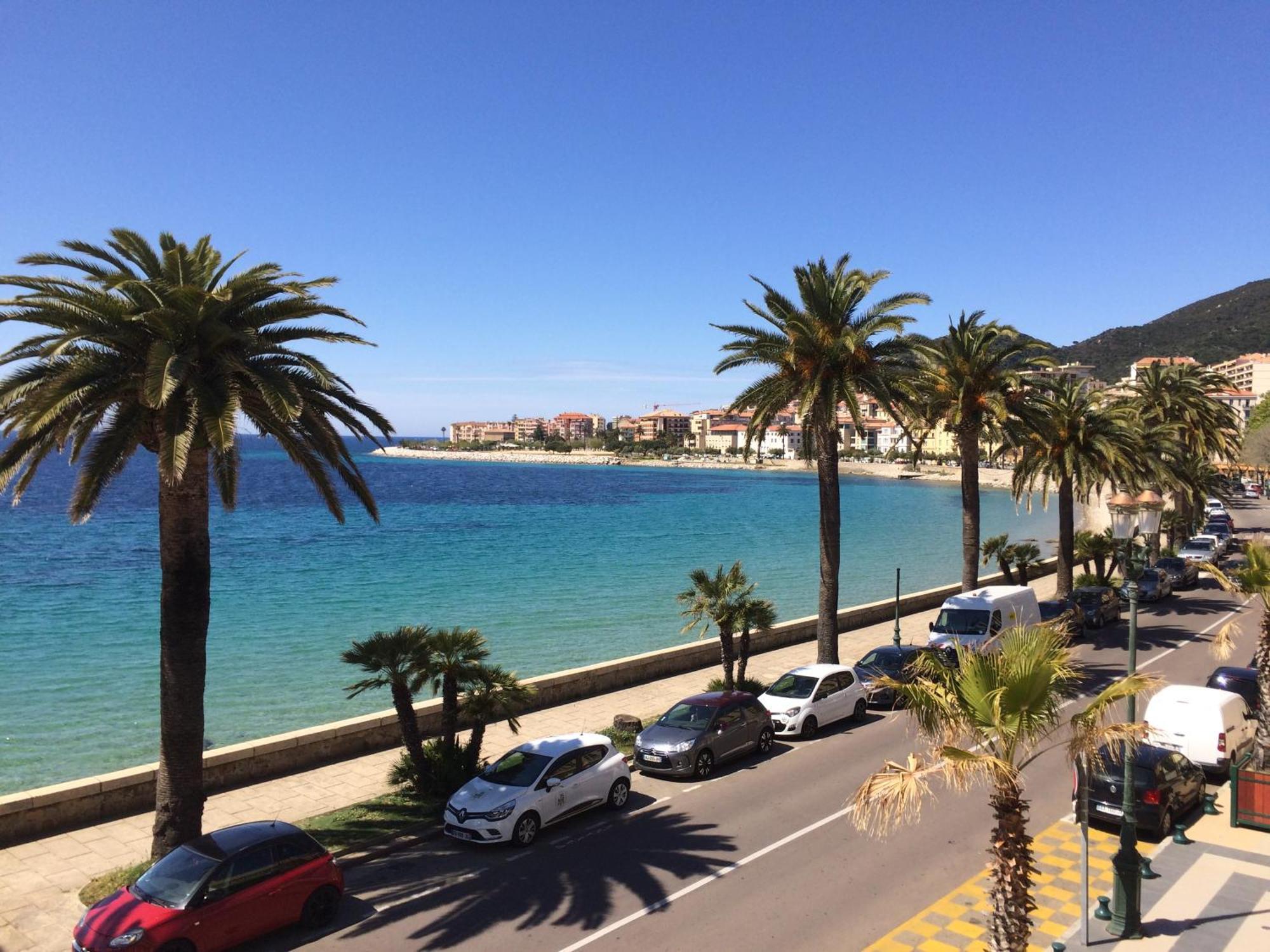Grand T2 Standing Ajaccio Proche Centre Et Plages Vue Panoramique Parking Prive ภายนอก รูปภาพ
