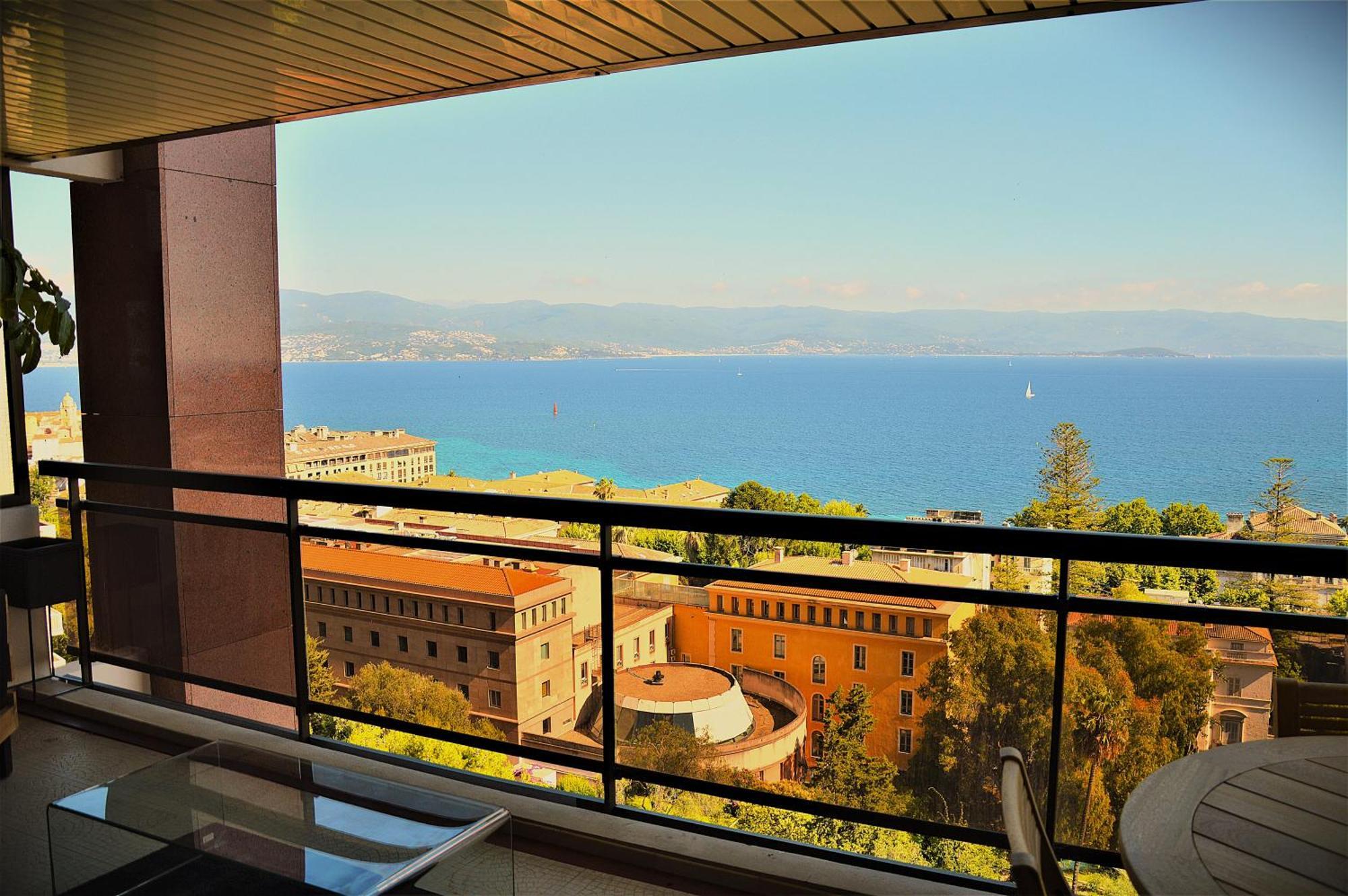 Grand T2 Standing Ajaccio Proche Centre Et Plages Vue Panoramique Parking Prive ภายนอก รูปภาพ
